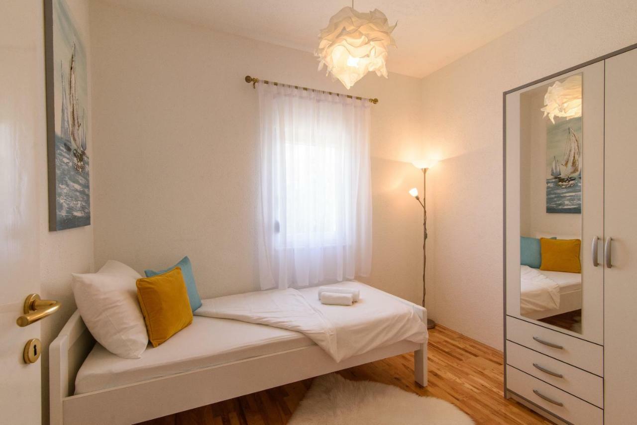Apartmani Ville Vengo Trogir Exterior foto
